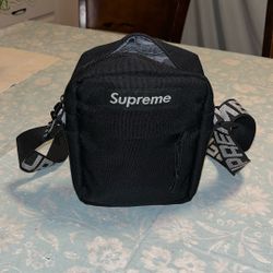 Supreme Shoulder Bag (SS18)
