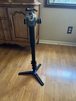Benro A48FD Aluminum Video Monopod with 3-Leg Base