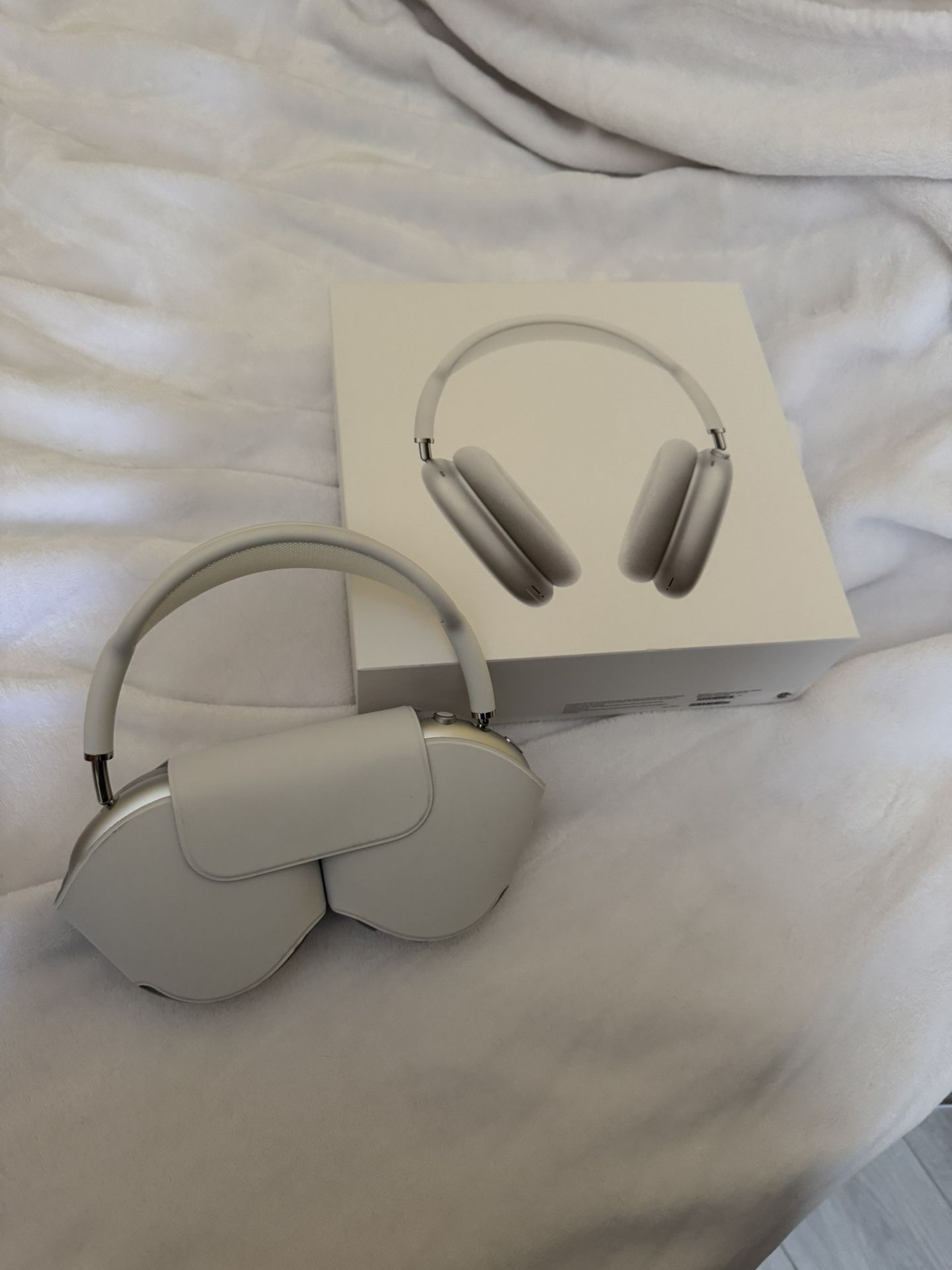 Apple Airpods max white