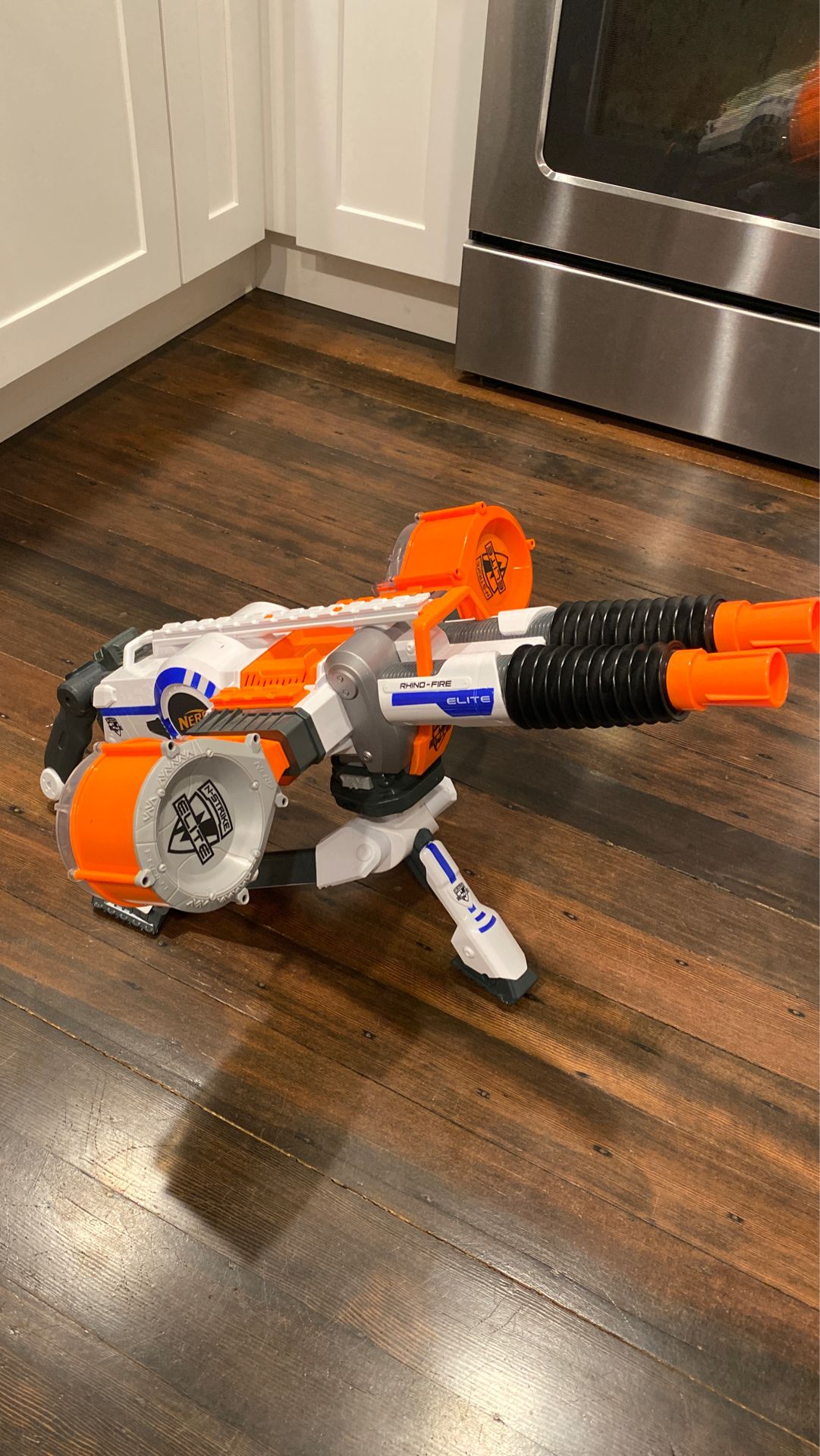 Nerf Rhino-Fire Fully Automatic Turret Gun -holds 50 ammunition