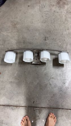Modern 4-Light Bathroom Vanity Light Fixture – Brushed Nickel – Works Great