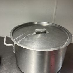 Winco ASSP-34 Elemental Aluminum 34 Qt. Sauce Pot and Lid