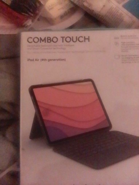 I Pad air 4th Generation Combo. Touch