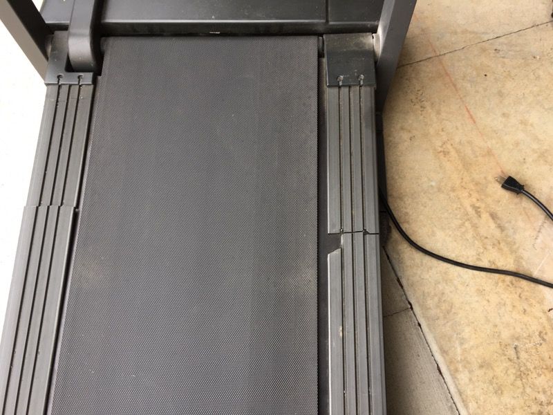 Proform 285T Treadmill Adjustable Incline Space Saver Fold Up Option FREE for Sale in Anacortes WA OfferUp