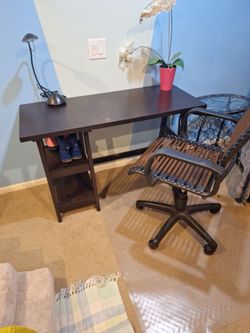 48x20x30 student desk and office chair