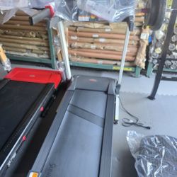 Compact Treadmill With Incline 