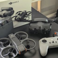 DJI Avatar 2 Fly More Combo with Three Batteries, RC Motion and Controller