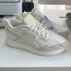 Women’s Reebok Shoes 