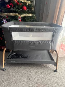 Baby set-Bassinet and car seat and bouncer