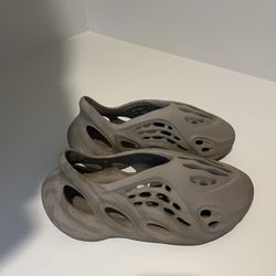 Yeezy Foam Runners- Stone Sage Men’s 8 
