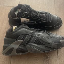 Brand new adidas Streetball Black Carbon 8.5