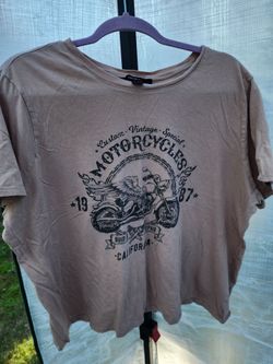 Womens beige motorcycle graphic t shirt