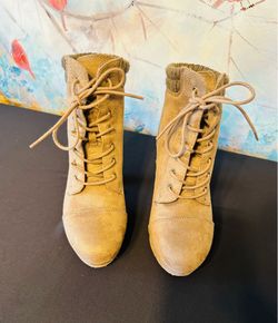 Charlotte Russe, size 7, Brown Suede Lace-up Ankle Boots.