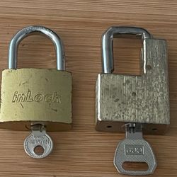 2 padlocks with single key