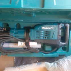 Makita Jack Hammer 