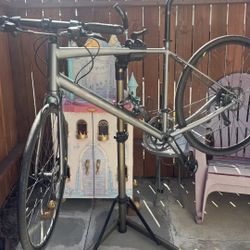 2021 Felt Verza 30.  Large frame 9 Speed