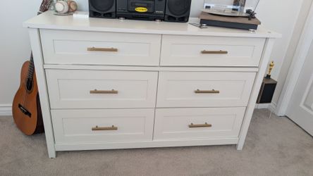 White 6-Drawer Dresser with Gold Handles