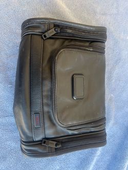Tumi Alpha 2 Black Leather Hanging Travel Kit 11" x 8" Toiletry Bag