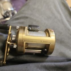 Shimano Calcutta 400 B Levelwind for Sale in Los Angeles, CA - OfferUp