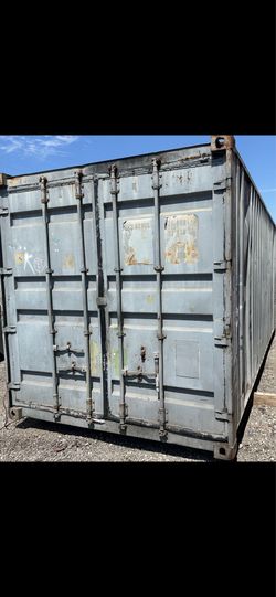 20 ft shipping container / cargo