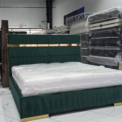 King Sizes Bed With Mattress 