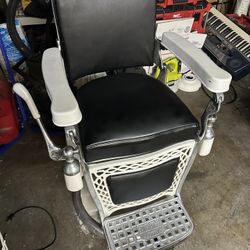 Barber Chair Vintage 