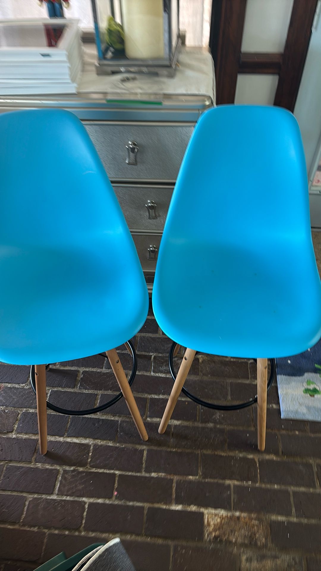 2 Chairs
