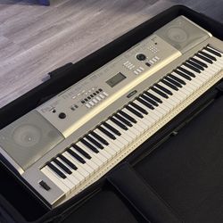 Yamaha YPG-235 76-key “Portable Grand” keyboard + accessories 