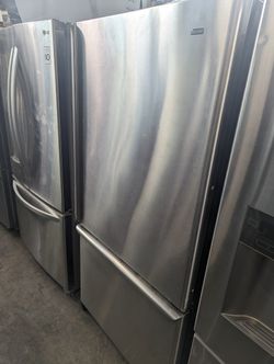 Kenmore Fridge 33"W 