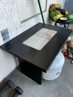 Solid Accent/Coffee Table 