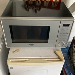 Sharp Carousel Microwave