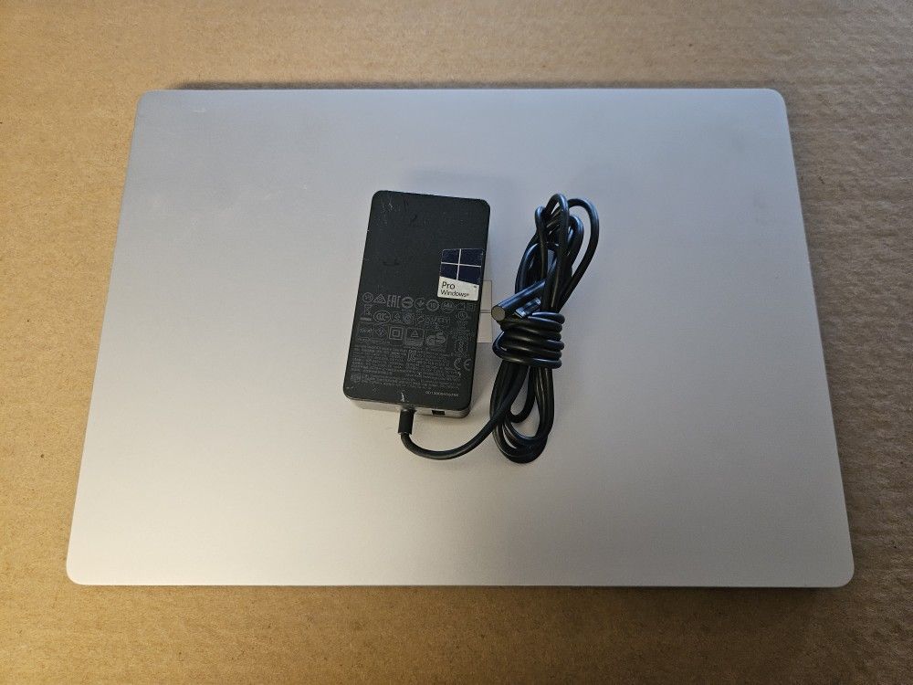 Microsoft Surface Laptop i7 16gb Ram 512gb SSD Drive 14" Touchscreen
