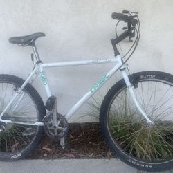 Trek 7000 Mountain Bike