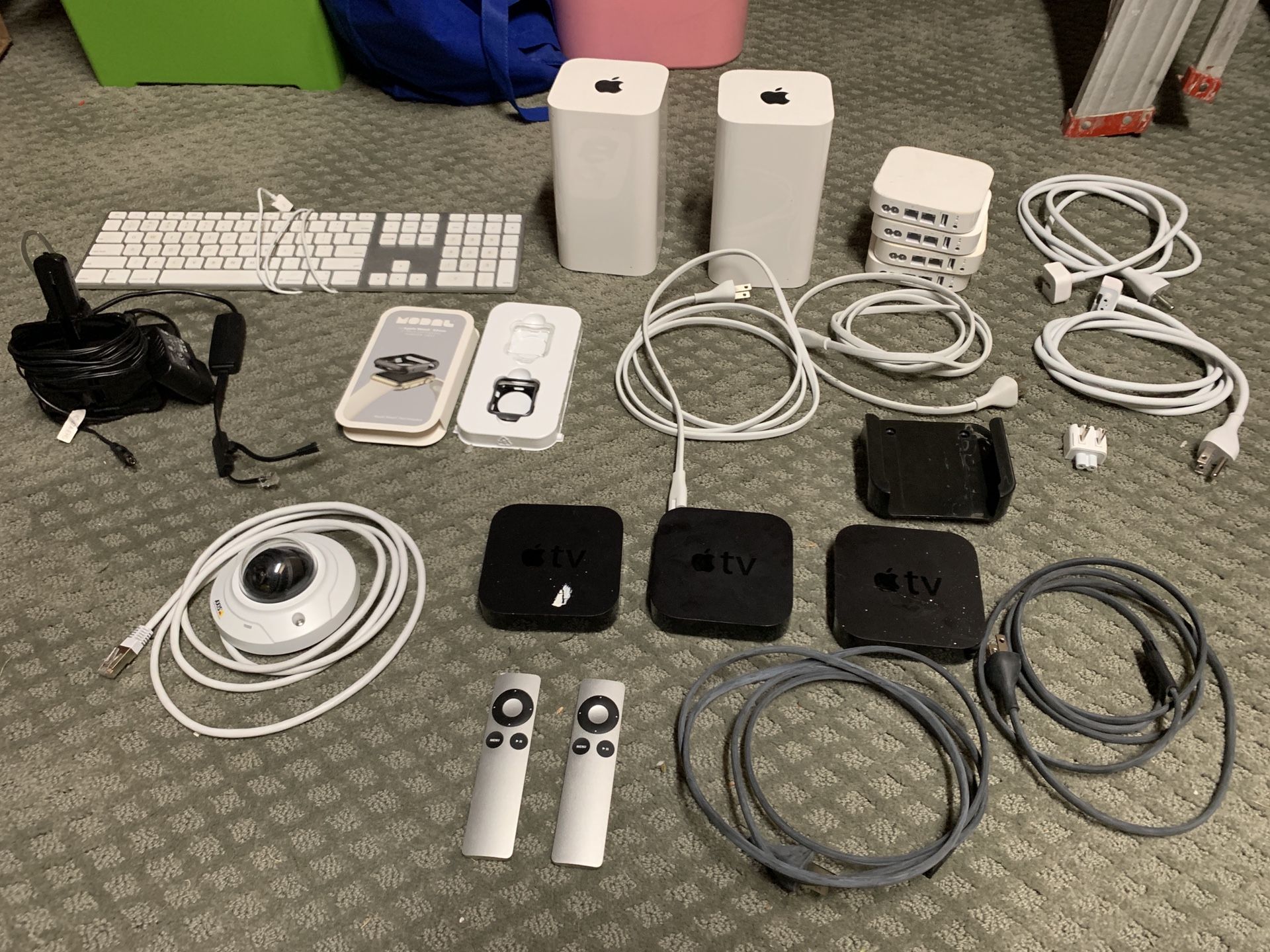 Apple TVs AirPort Extreme Axis Camera