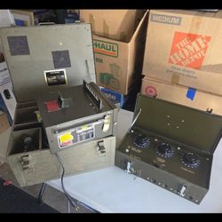 Vintage Military US Army Aircraft Portable Light, Glide Angle, Airport Approach
$100
Pick up Mesa Higley and University 