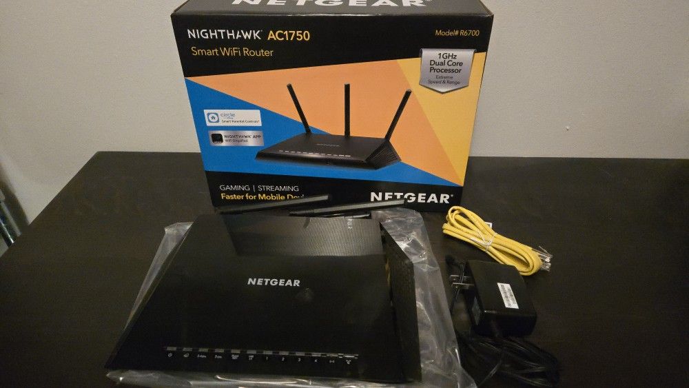Netgear R6700 Nighthawk AC1750 WiFi Router
