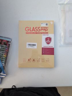 NIB GLASS SCREEN PRO PREMIUM TEMPERED SCREEN PROTECTOR