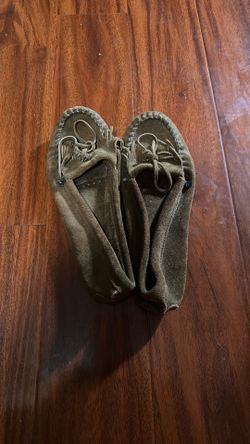 Minnetonka 9.5 Moccasins 