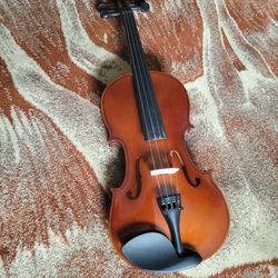 Pristine Condition Violin With Case