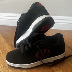 Boys Heelys - Size 6