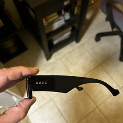 Authentic Men’s Gucci Sunglasses 