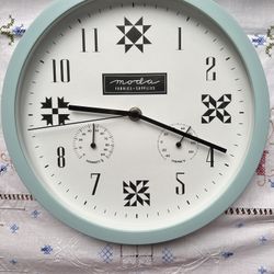 MODA QUILTING THEMED CLOCK