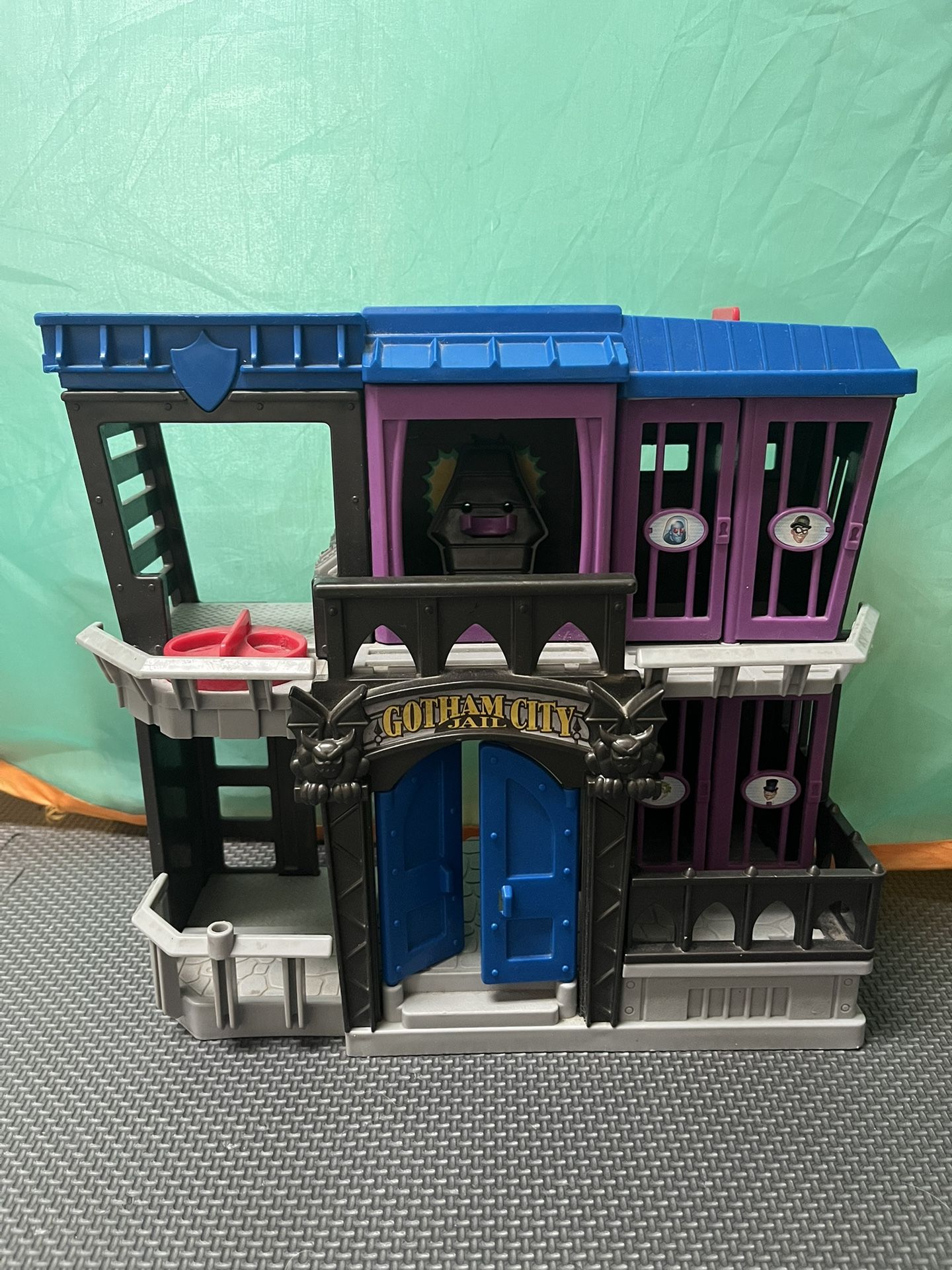 Batman Gotham Jail