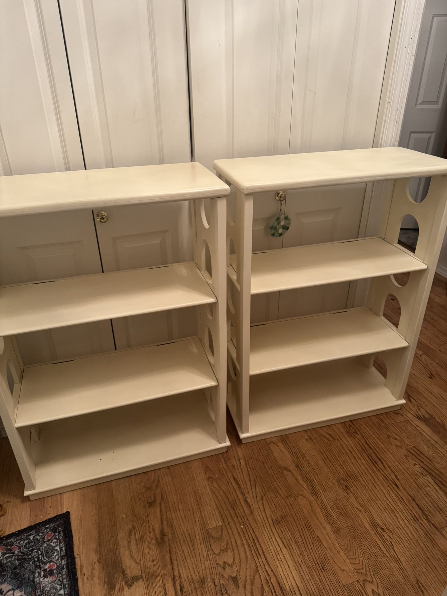Set of two ivory white bookshelves