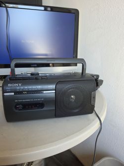 Vintage Sony CFM-10 radio and cassette recorder boombox