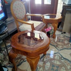 Vintage Wide Chair And The End Tables