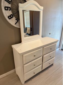 Dresser Chest Furniture with Mirror - Real Wood