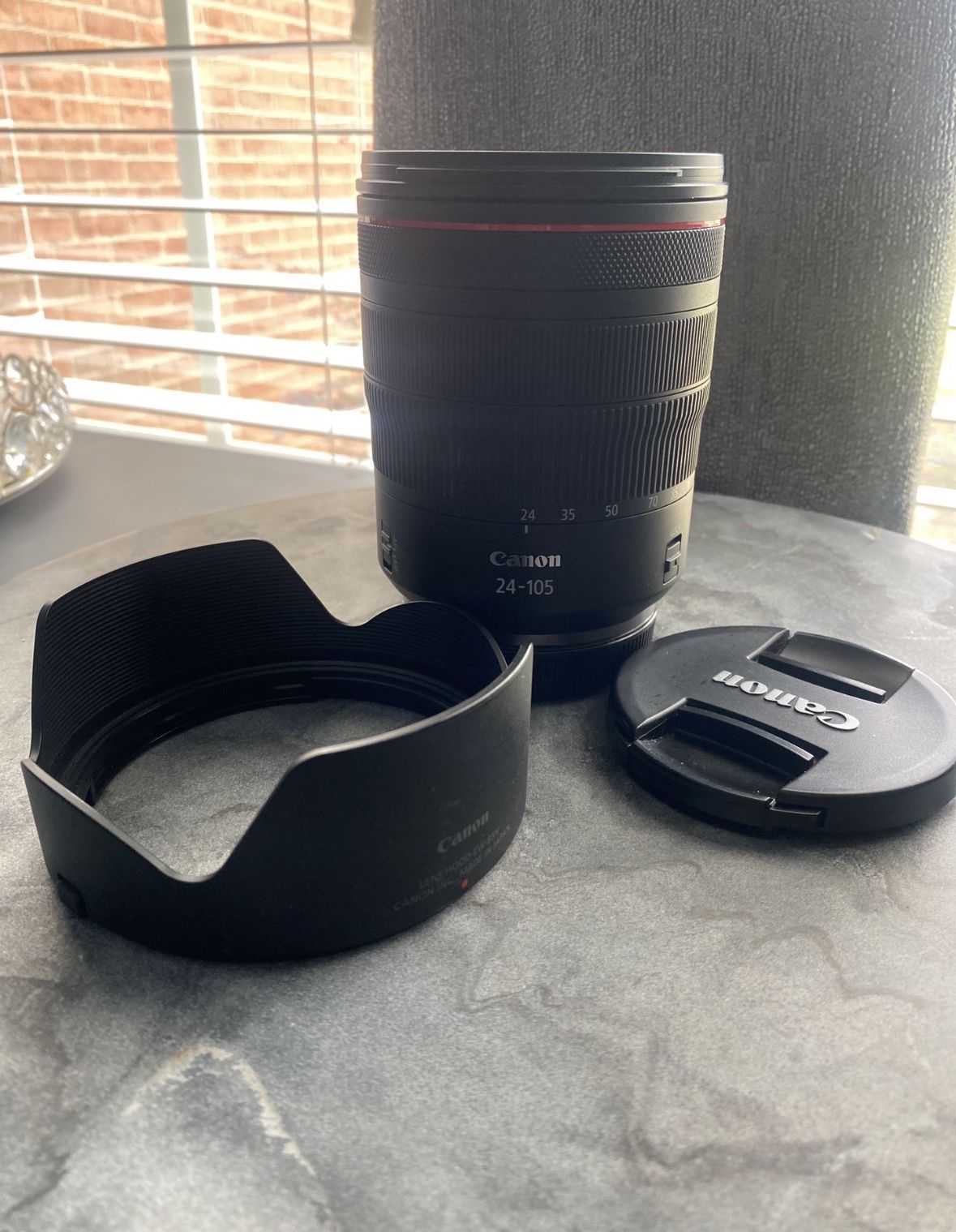 Canon rf 24 105mm f/4l is usm L Series lens With Lens Hood
