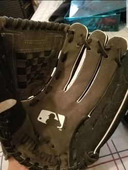 Baseball glove