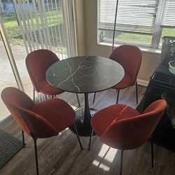 Dining Table & Chairs
